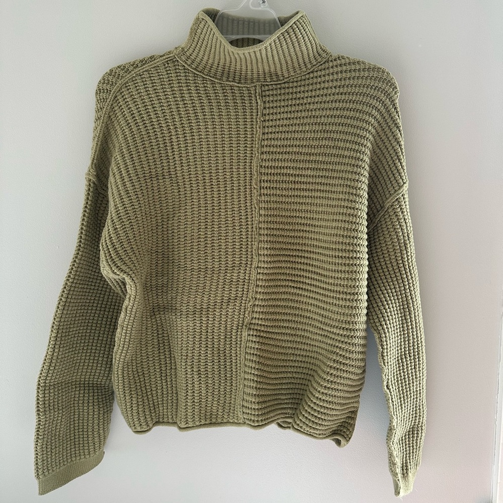 Green waffle turtleneck